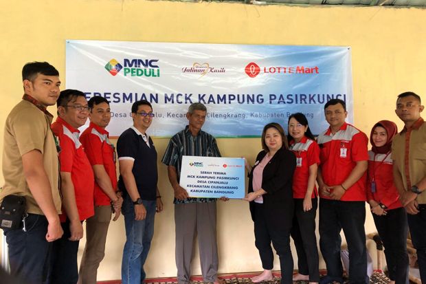 MNC Peduli dan Lotte Mart Resmikan MCK untuk Warga Kampung Pasirkunci