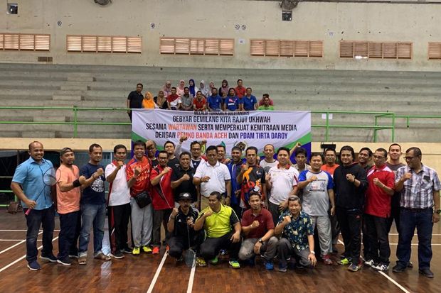 Wali Kota Banda Aceh Buka Turnamen Badminton Antarwartawan