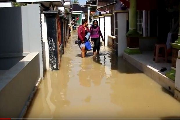 Puluhan Rumah di Cirebon Masih Terendam Banjir