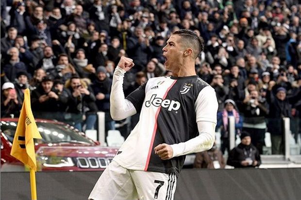 Di Usia Ke-35, Mengintip Gaya Rambut Ronaldo hingga Target Tahun Ini