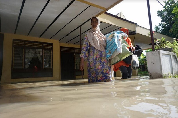Ratusan Rumah di Jombang Masih Terendam Banjir, Warga Terpaksa Mengungsi