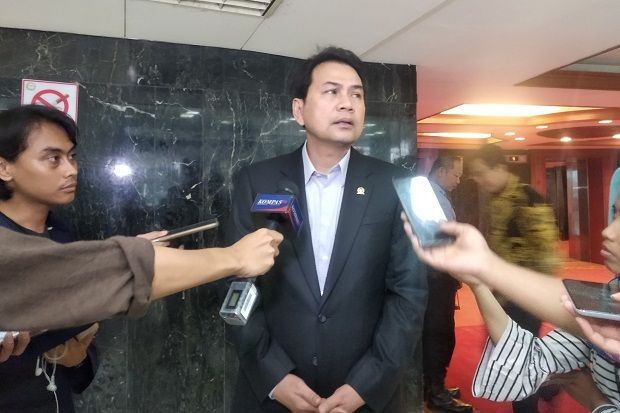 DPR Tak Kunjung Terima Draf RUU Omnibus Law