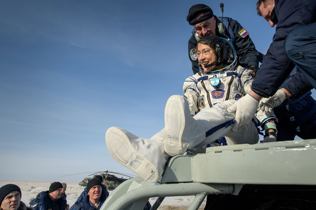 Christina Koch, Astronot Perempuan Terlama Tinggal di Antariksa