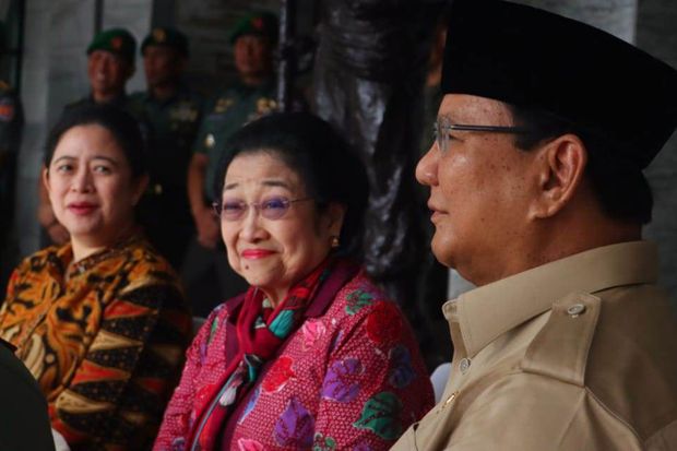 Megawati dan Prabowo Berdampingan di Akmil Magelang