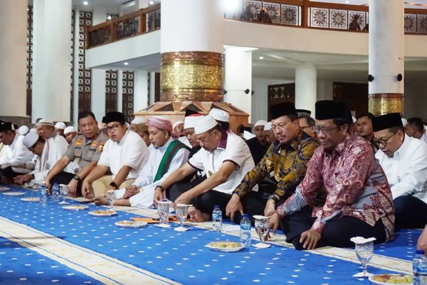Mahfud MD Ajak Masyarakat Natuna Panjatkan Zikir dan Doa untuk Indonesia