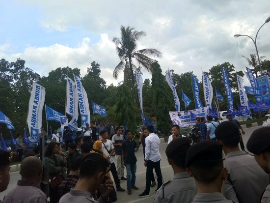 Mahasiswa Demo Desak Zulkifli Hasan Tinggalkan Kendari