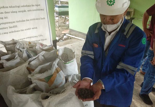 PLN Kembangkan Pelet Sampah untuk Campuran Bahan Bakar PLTU Jeranjang
