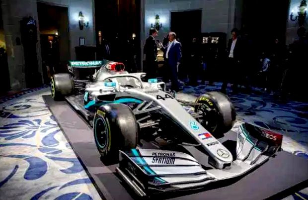 Kontrak Baru Lewis Hamilton di Mercedes Senilai Rp3 Triliun