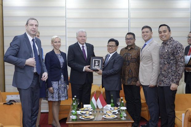 DPR Inginkan Hungaria Jadi Pintu Ekspor Sawit Indonesia ke Eropa