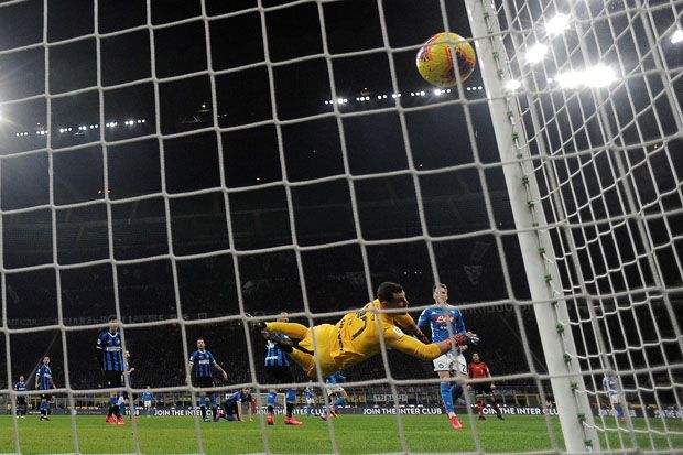 Dikalahkan Napoli, Conte Salahkan Derby  Milan