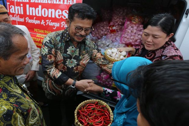 Syahrul Yasin Limpo Buka Operasi Pasar Bawang Putih dan Cabai di Solo