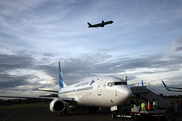 Garuda Indonesia Semprot Cairan Khusus ke Kabin Pesawat Cegah Virus Corona
