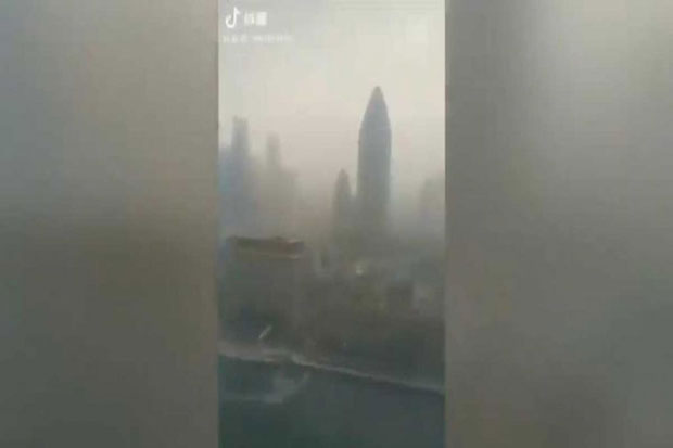 TikTok Kebanjiran Video Kabut Tebal Selimuti Kota Wuhan
