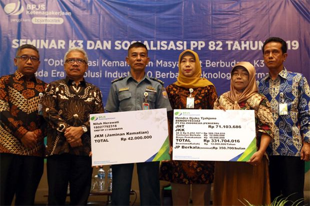 Dua Ahli Waris Terima Manfaat dari BPJamsostek Tanjung Perak