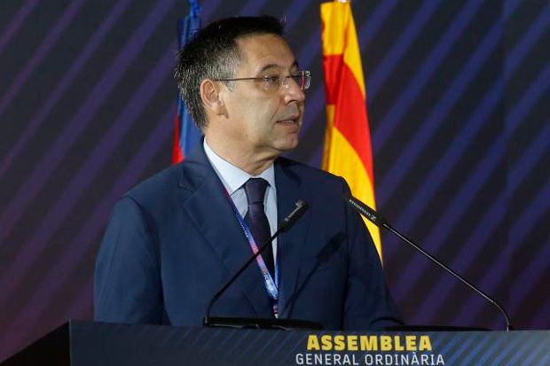 Redakan Skandal, Sang Presiden Kumpulkan Pemain Barcelona