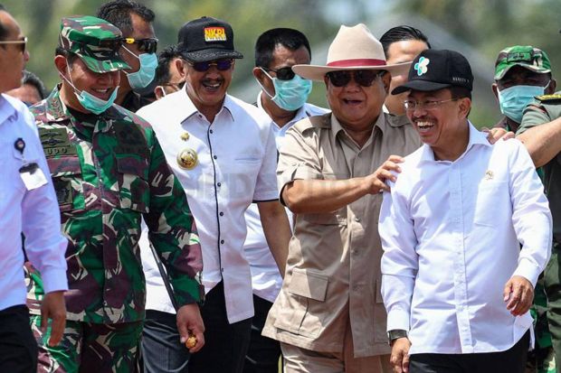 Prabowo: Pejabat Harus Siap Jadi Samsak Tinju Publik