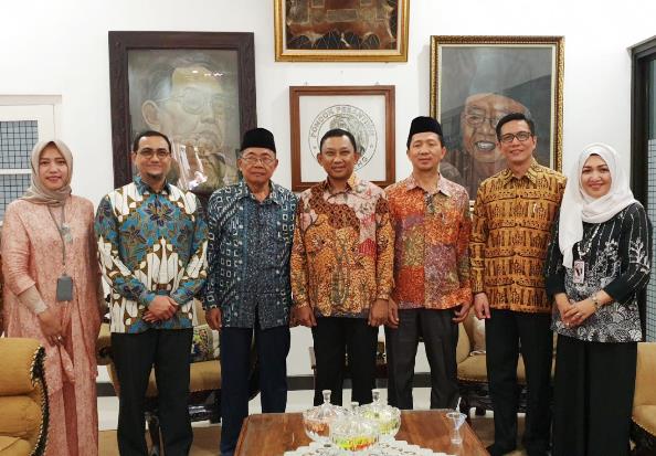 Phintraco Sekuritas Hadirkan Galeri Investasi di Ponpes Tebuireng Jombang