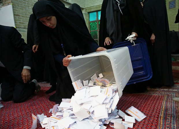 Iran Hitung Hasil Pemilu Parlemen yang Diduga Perkuat Garis Keras