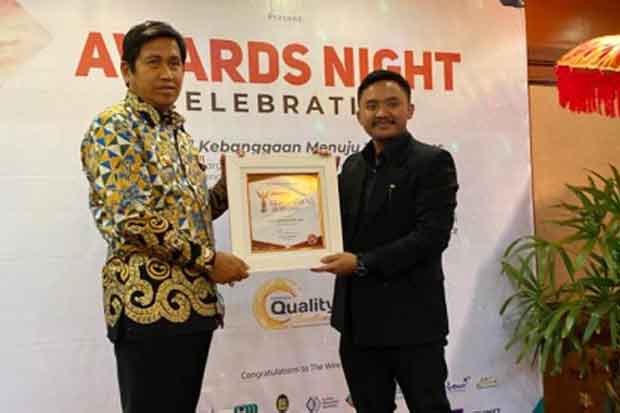 Bupati Banggai Herwin Yatim Raih Penghargaan Government Award 2020