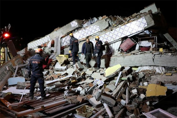 Gempa Bumi di Perbatasan Turki-Iran Tewaskan 9 Orang