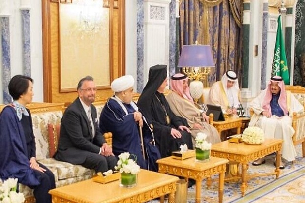 Pertama Kali, Raja Salman Menjamu Rabi Israel di Istana Arab Saudi