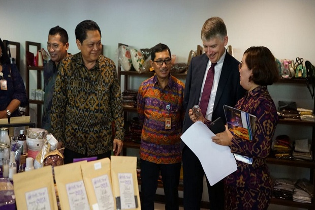 Gandeng Kedubes Inggris, Rai Mantra Luncurkan Program English For Denpasar