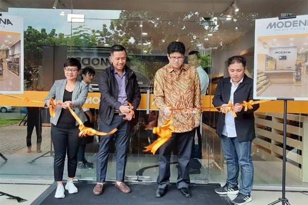 MODENA Home Center Bintaro Beri Pengalaman Berbeda Konsumen saat Berbelanja