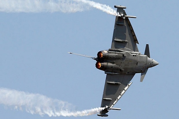 Didekati Pesawat Diduga Bomber Rusia, Inggris Kerahkan Jet Tempur