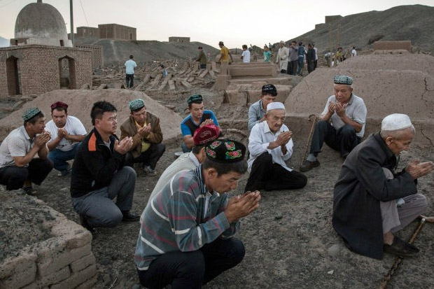 Tindakan China Cegah Virus Corona Picu Kelaparan di Xinjiang