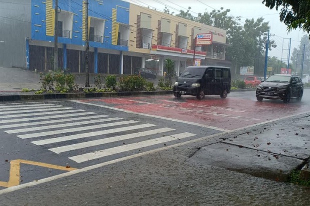 Awas, Wilayah Sulawesi Utara Diguyur Hujan Lebat