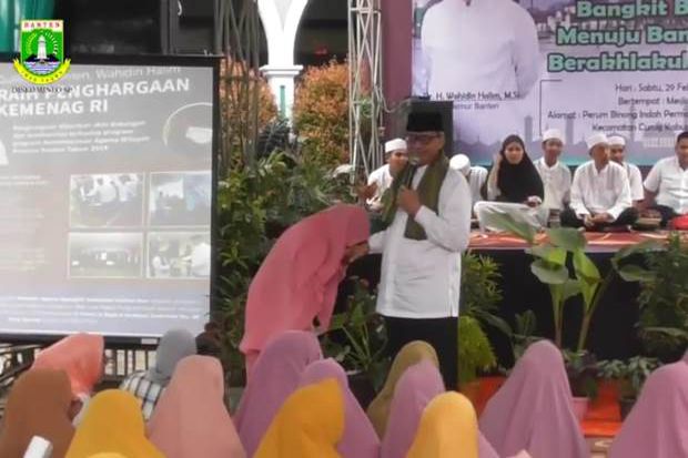 Viral, Gubernur WH Bagi-Bagi Umroh kepada Penghafal Al Quran