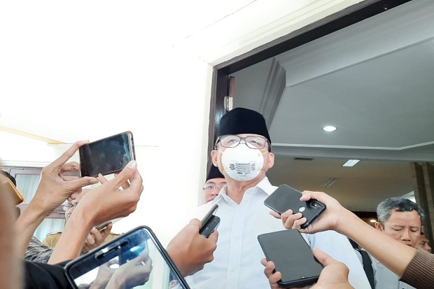 Waspada Corona, Gubernur Banten Gunakan Masker saat Melantik Pejabat