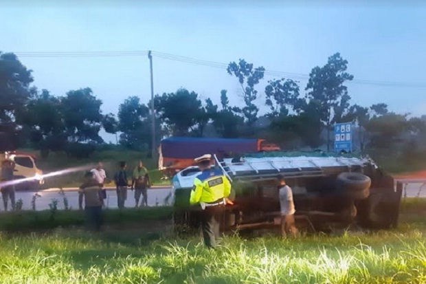 3 Truk dan 1 Bus Terlibat Kecelakaan Beruntun di Tol Cipali, 1 Tewas