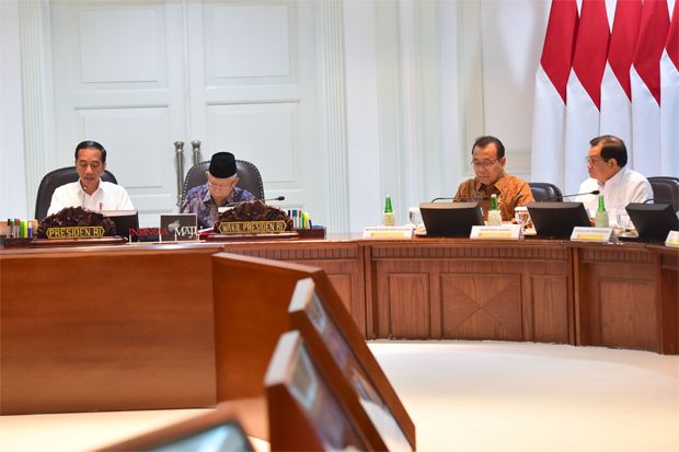 Jaga Suplai, Jokowi Minta Impor Bahan Baku Tidak Dipersulit