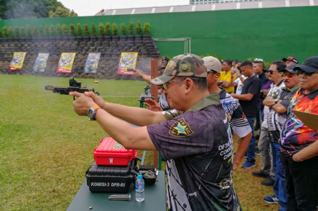 Ketua MPR RI Sosialisasikan Empat Pilar lewat Kejuaraan Menembak