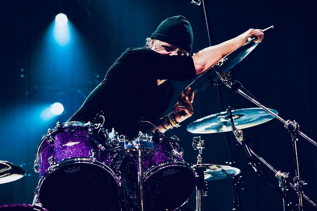 Drummer Metallica Pamerkan Foto Masa Kecil di Instagram