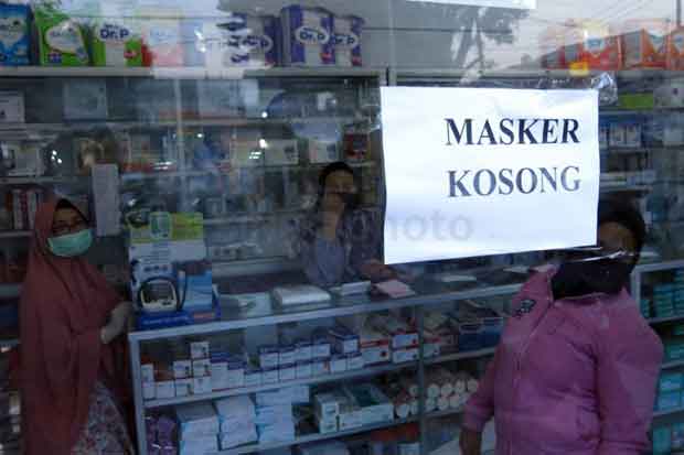 Cegah Kepanikan Warga, Pejabat Ditantang Beri Contoh Tak Pakai Masker