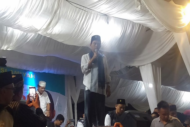 Ribuan Jamaah Lantunkan Selawat Nabi Muhammad Bersama UAS di Madina