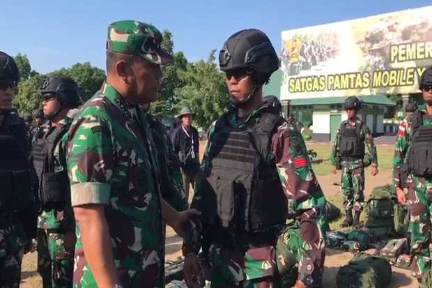 Dikirim ke Papua, Kasum TNI Periksa Kesiapan Prajurit Satgas Pamtas Yonif Raider 900/SBW