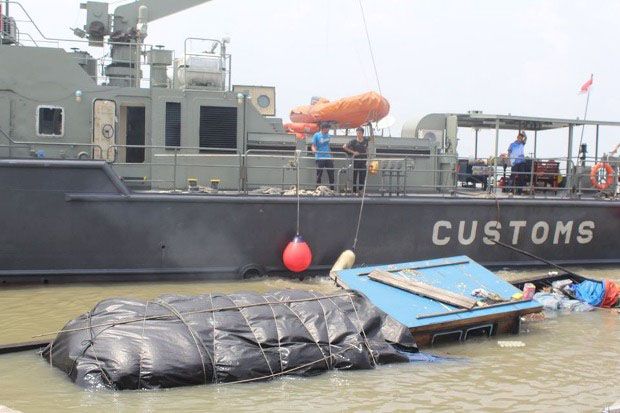 Tim Patroli Laut Bea Cukai Riau Gagalkan Penyelundupan Barang Impor