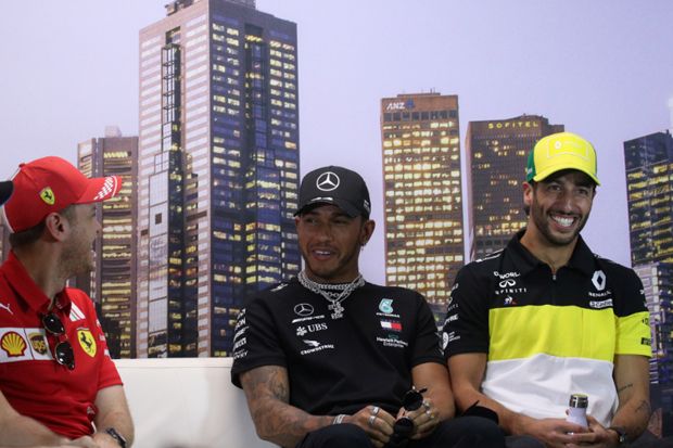Gara-gara Virus Corona Vettel dan Ricciardo Beda Pendapat dengan Hamilton