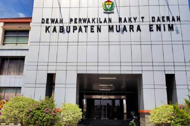 KPK Geledah Sekretariat DPRD dan Bappeda Muara Enim