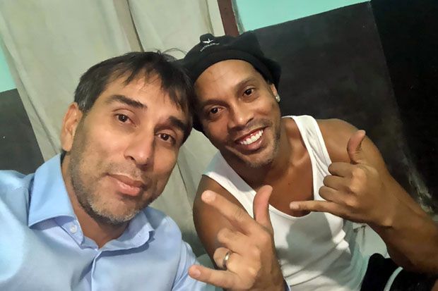 Dibesuk Eks Striker Paraguay, Ronaldinho Ungkap Kesedihan di Penjara