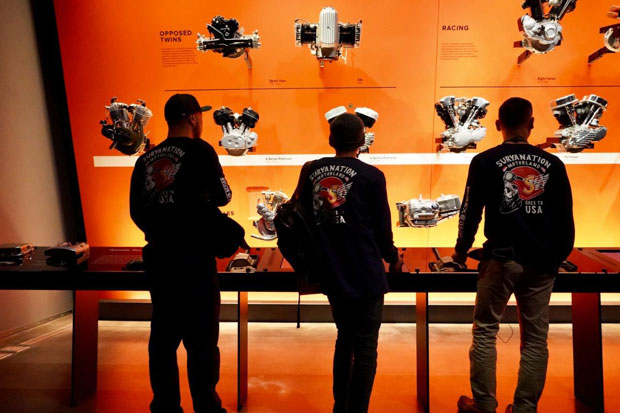 Tim Suryanation Motorland Serap Banyak Ilmu di Museum Harley-Davidson