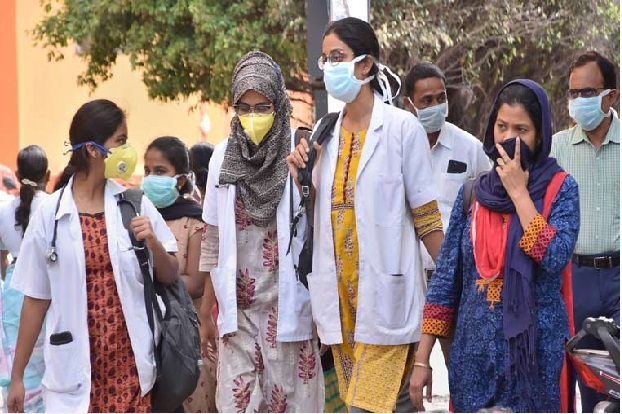 Perangi Pandemi Virus Corona, India Berlakukan Jam Malam