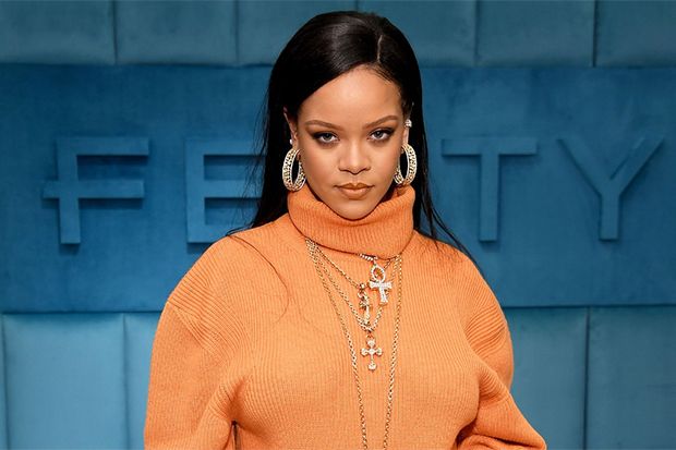Rihanna Donasikan USD5 Juta untuk Perangi Corona