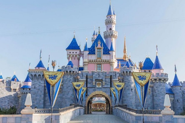Tutup Taman Hiburan Selama Corona, Disney Sumbang Kelebihan Makanan