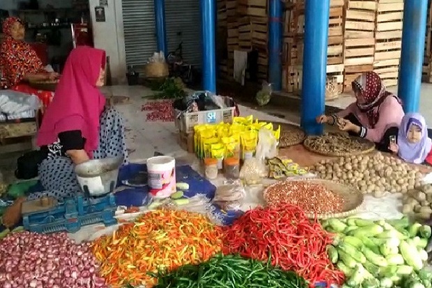 9 Pasar Tradisional di Bandung Barat Disemprot Disinfektan
