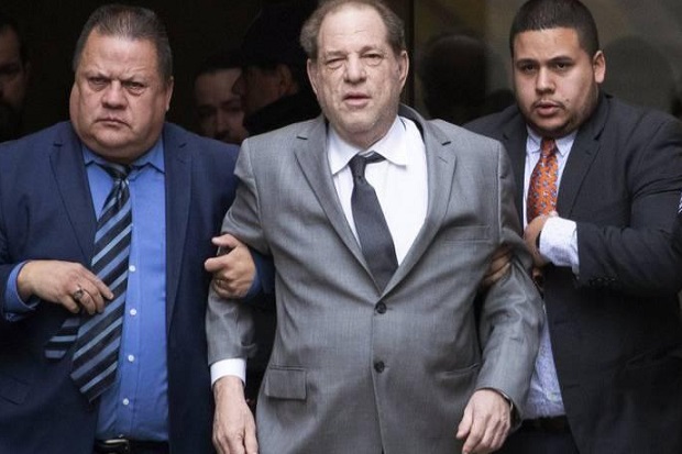 Dalam Penjara, Harvey Weinstein Positif Virus Corona