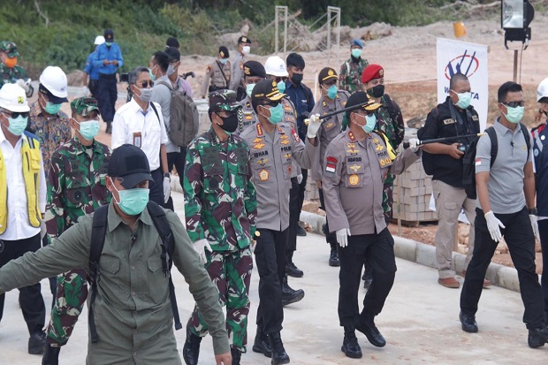 Bersama Kapolri, Panglima TNI Tinjau  Pembangunan RS COVID-19 di Pulau Galang
